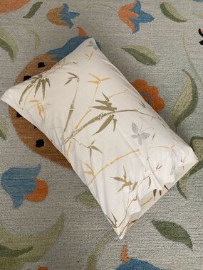 1970s Springmaid "Kabuki" Pattern Pillowcase Bone Color
